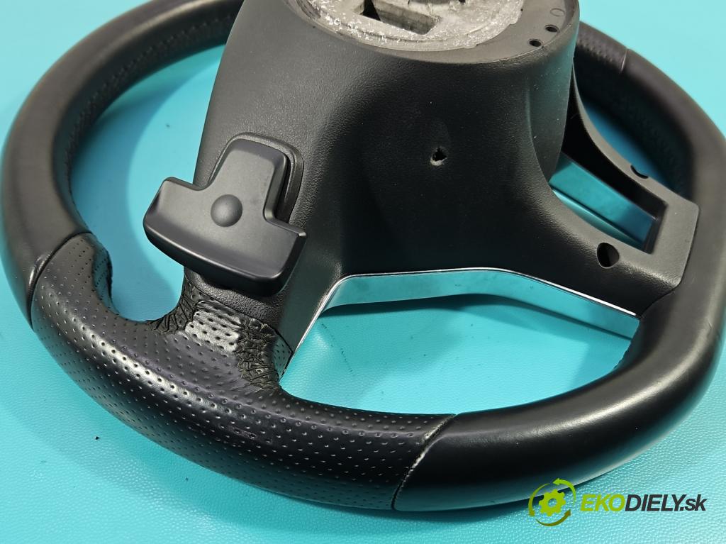 Mercedes CLS II C218 2010-2018 4.7 V8 automatic 315 kW 4664 cm3 4- volant  (Volanty)