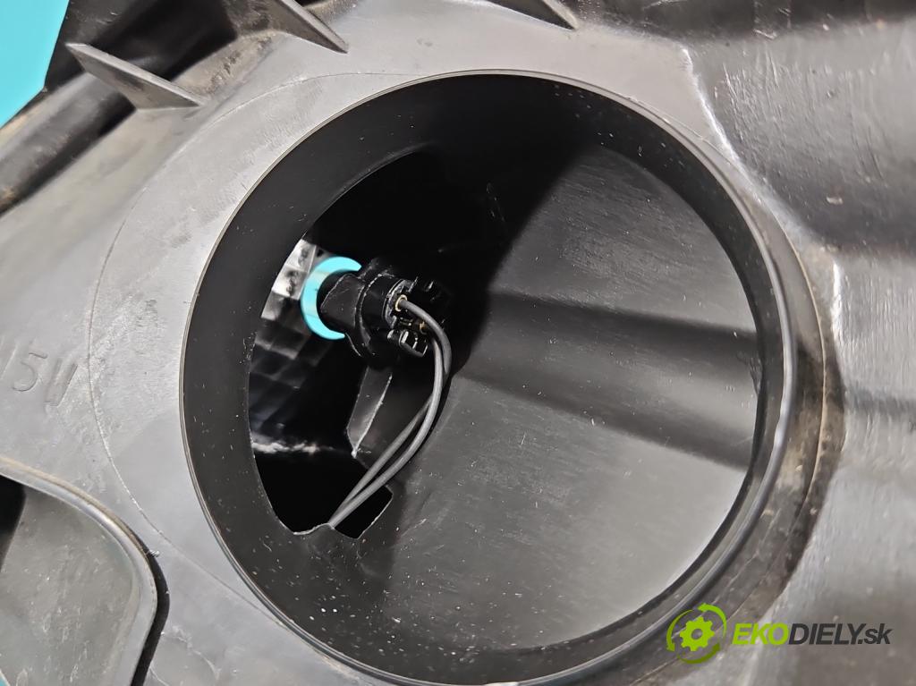 Fiat Scudo II 2006-2016 2.0 jtd 128 HP manual 94 kW 1997 cm3 5- Reflektor: pravý 89902621 (Pravé)