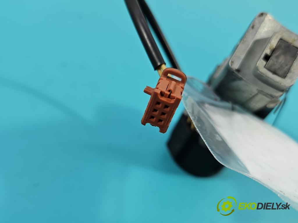 Fiat Scudo II 2006-2016 2.0 jtd 128 HP manual 94 kW 1997 cm3 5- Spínačka  (Spínacie skrinky a kľúče)