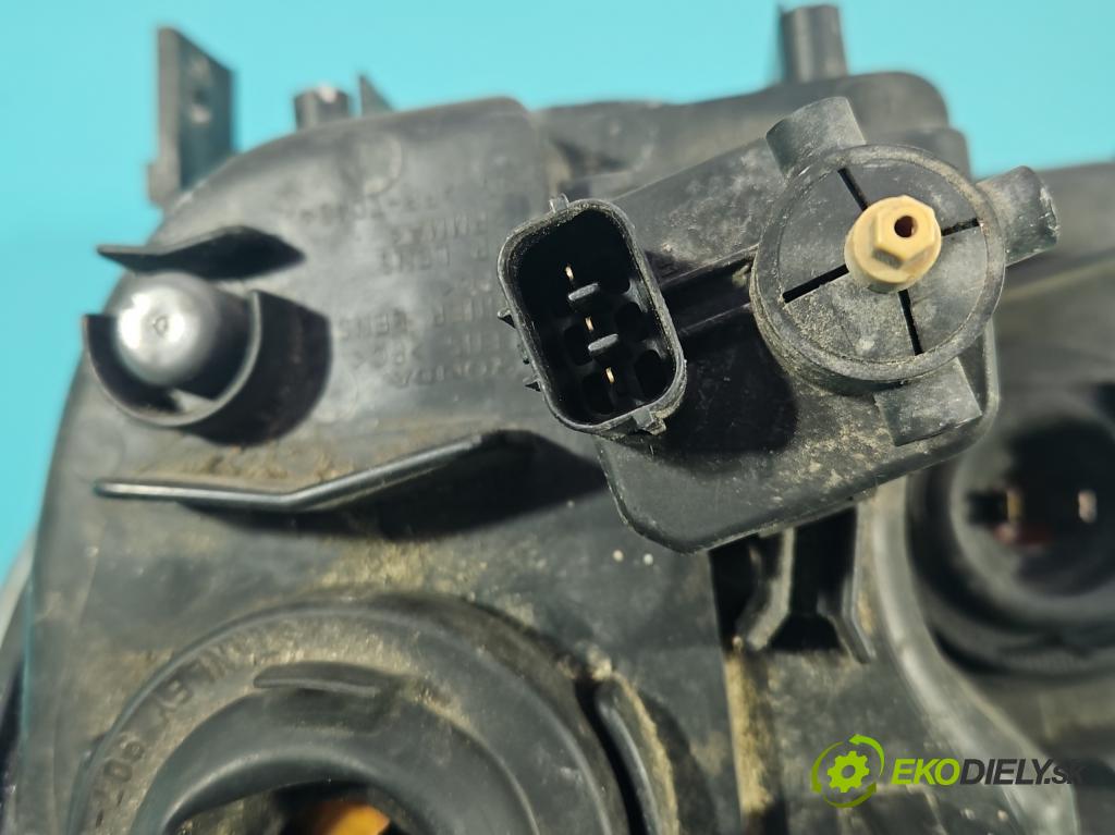 Honda CR-V II 2001-2006 2.0 16V 150 HP manual 110 kW 1998 cm3 5- Reflektor: pravý  (Pravé)