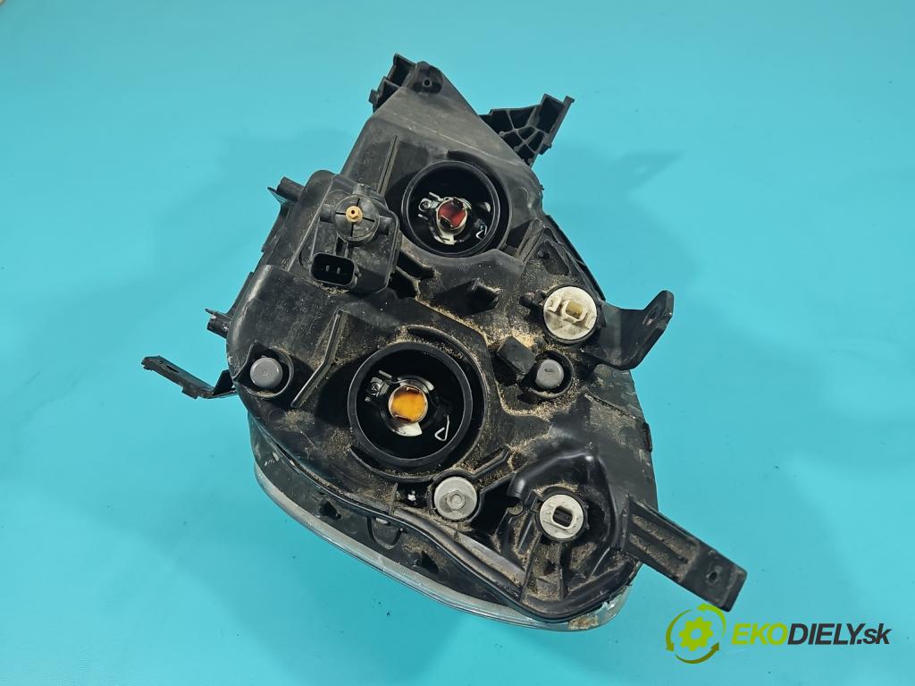 Honda CR-V II 2001-2006 2.0 16V 150 HP manual 110 kW 1998 cm3 5- Reflektor: pravý  (Pravé)