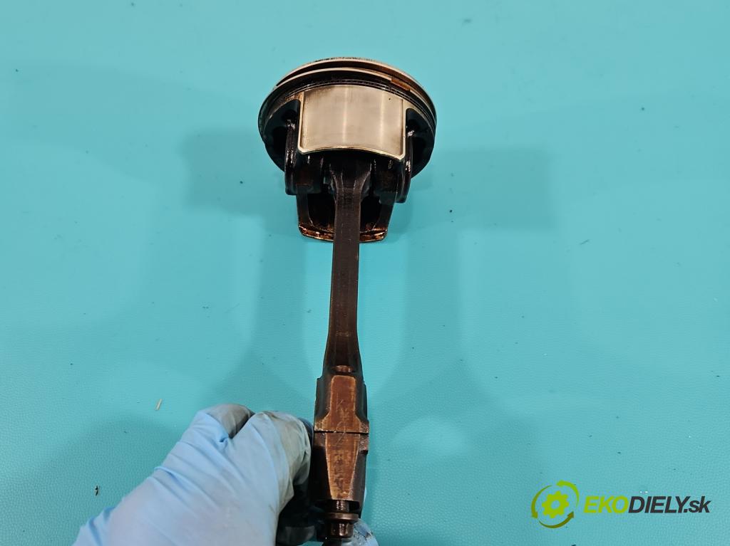 Honda CR-V II 2001-2006 2.0 16V 150 HP manual 110 kW 1998 cm3 5- piest  (Piest)