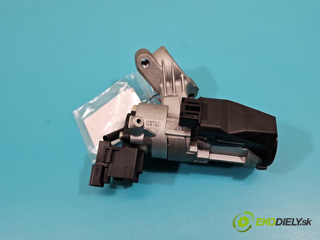 Toyota Yaris I 1999-2005 1.3 vvti 87 HP manual 64 kW 1298 cm3 5- Spínačka  (Spínacie skrinky a kľúče)