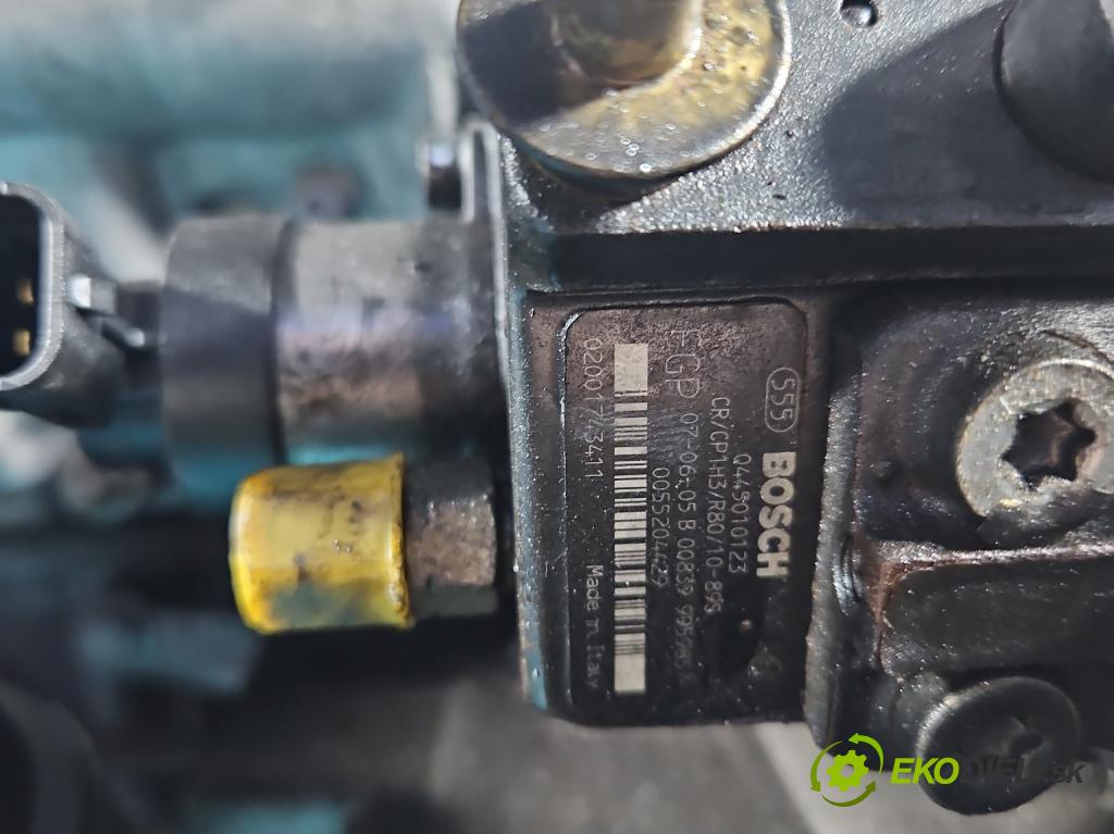 Alfa romeo 159 2.4 jtd 5669921) 200 HP automatic 147 kW 2387 cm3 5- čerpadlo vstrekovacia 0445010123 (Vstrekovacie čerpadlá)