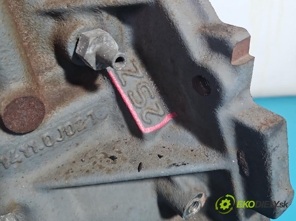 Toyota Yaris I 1999-2005 1.3 vvti 87 HP manual 64 kW 1298 cm3 5- motor benzín: 2S-P52L