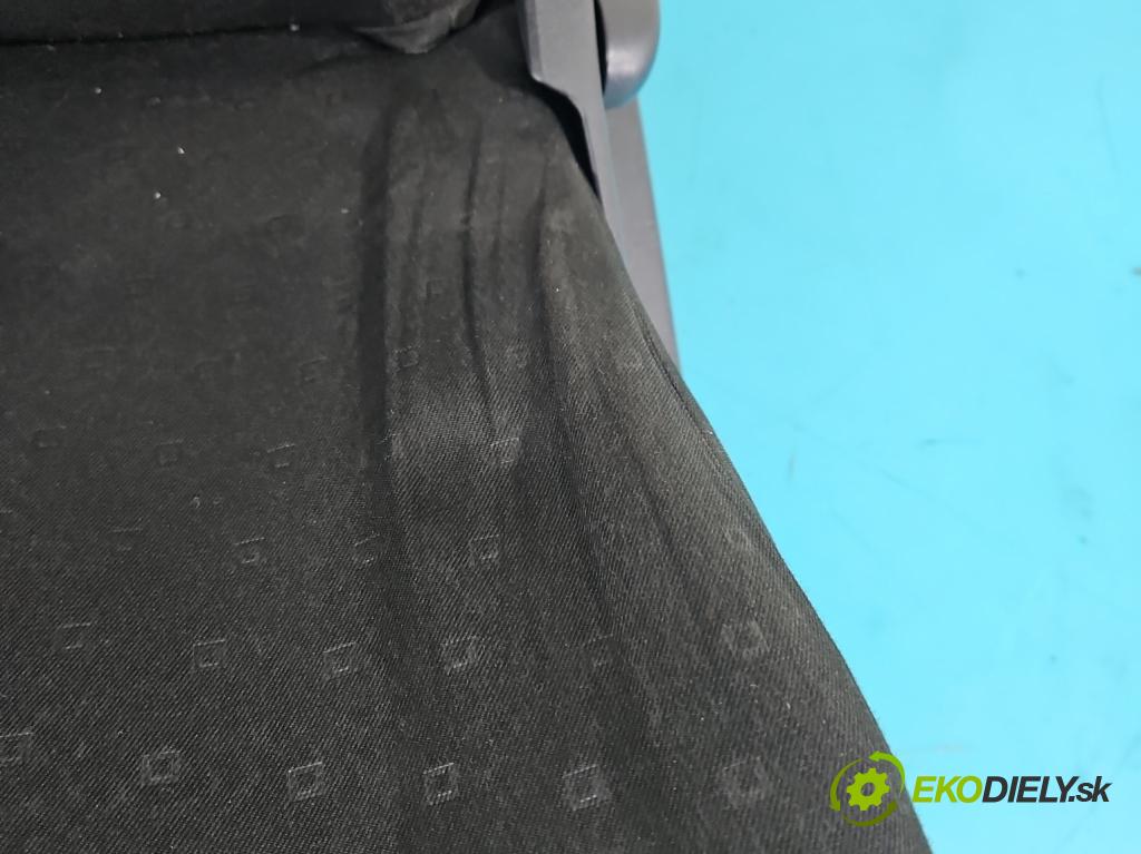 Toyota Yaris II 2005-2011 1.3 vvti (2 87 HP manual 64 kW 1298 cm3 3- Sedačka ľavý  (Sedačky, sedadlá)