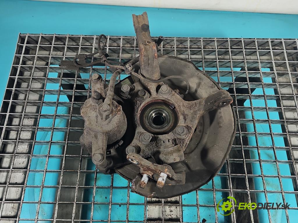 Toyota Corolla E16/E18 2013-2019 1.6 16V 132 HP manual 97 kW 1598 cm3 4- náboj pravé (Náboje)