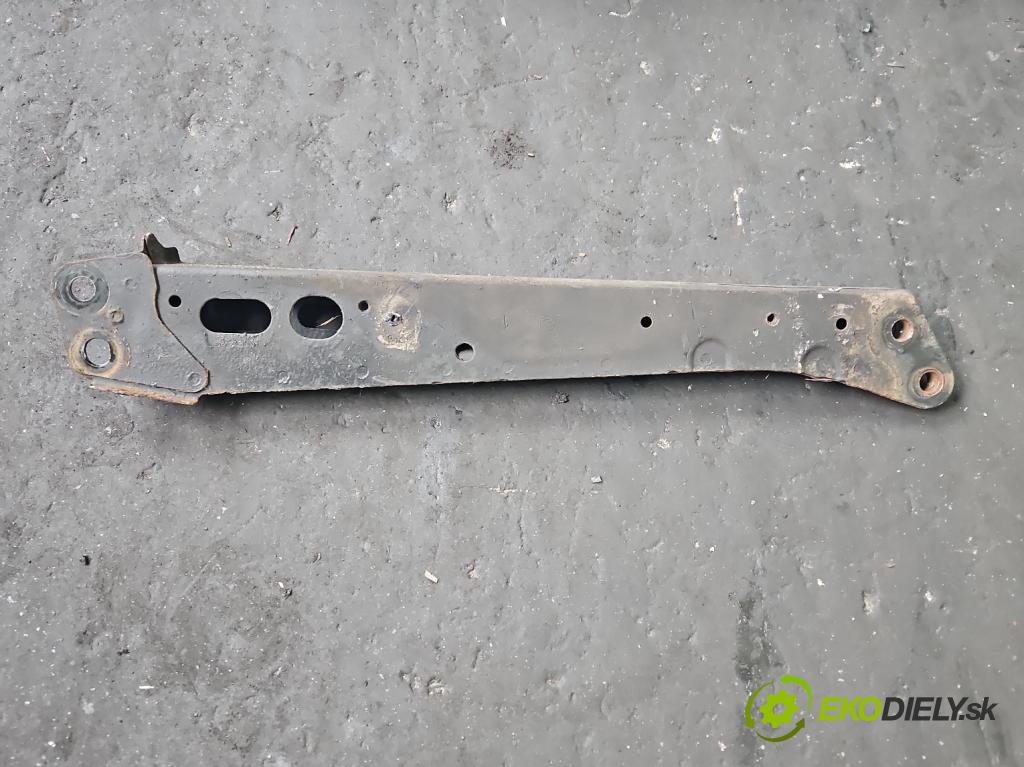 Toyota Corolla E16/E18 2013-2019 1.6 16V 132 HP manual 97 kW 1598 cm3 4- výstuha motora