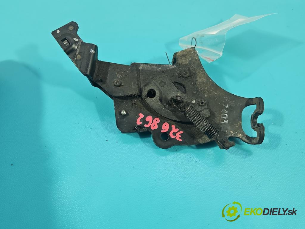 Suzuki Burgman 400 2007-2009  automatic 25 kW 400 cm3 2- zámek kufrových dveří zadní