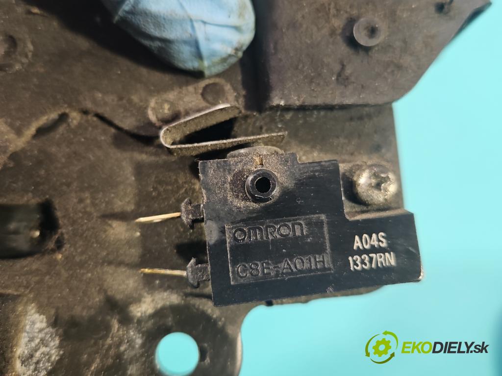 Suzuki Burgman 400 2007-2009  automatic 25 kW 400 cm3 2- zámek kufrových dveří zadní