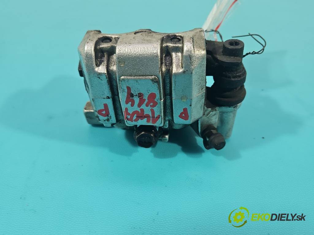 Suzuki Burgman 400 2007-2009 automatic 25 kW 400 cm3 2- brzdič predné pravý (Ostatné)