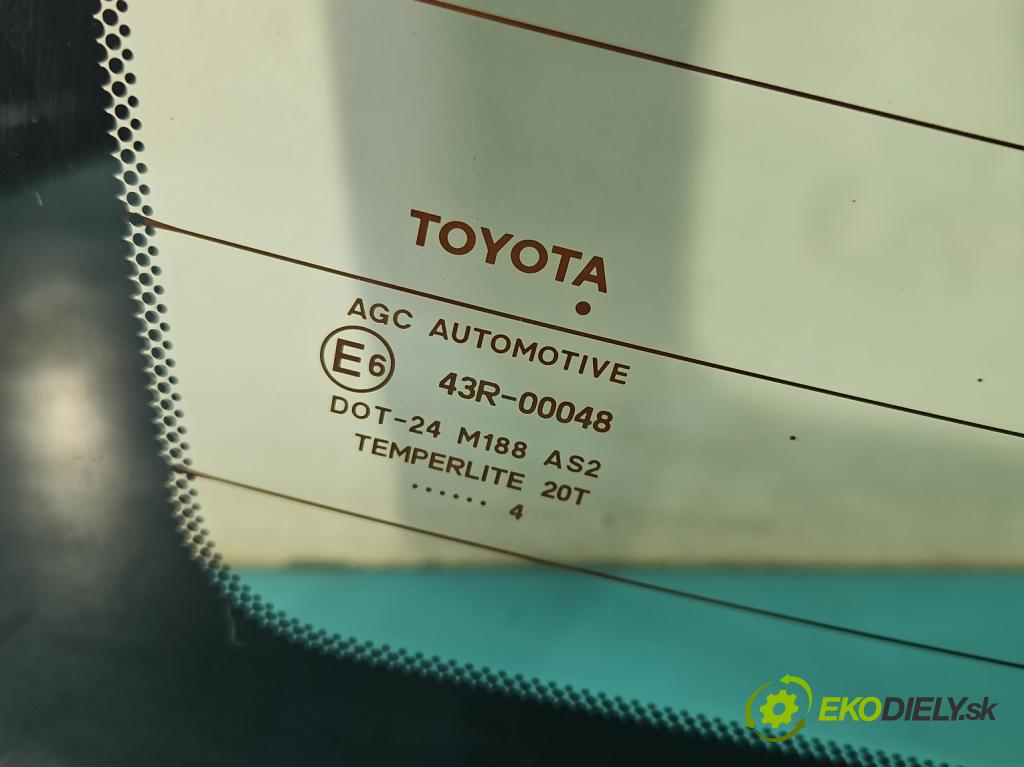 Toyota Corolla E16/E18  2013-2019 1.6 16V 132 hp manual 97 kW 1598 cm3 4- sklo zadní  (Okna zadní)