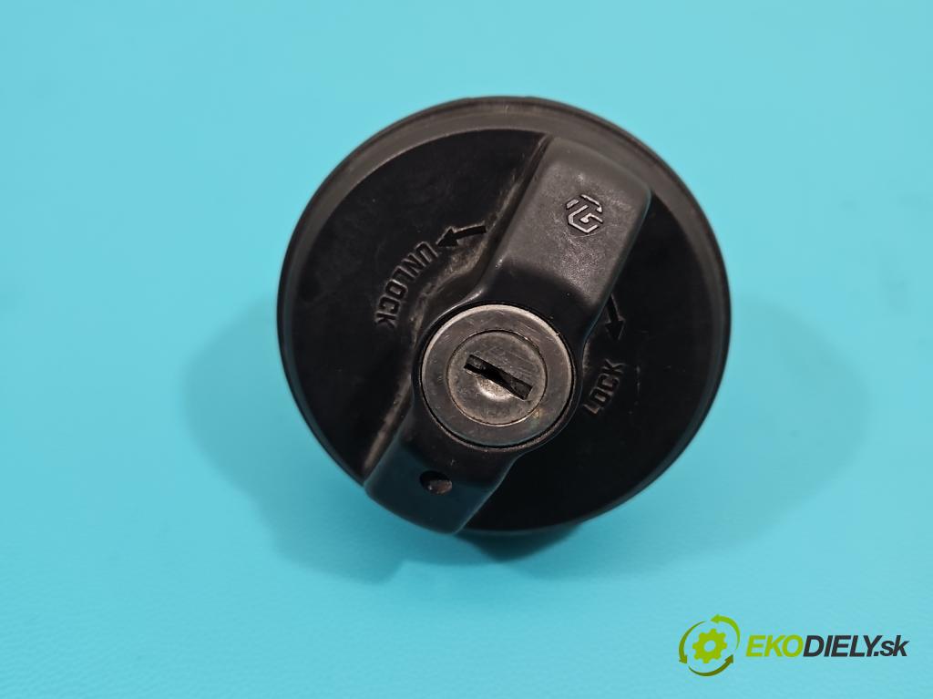 Suzuki Burgman 400 2007-2009  automatic 25 kW 400 cm3 2- Spínačka  (Spínacie skrinky a kľúče)