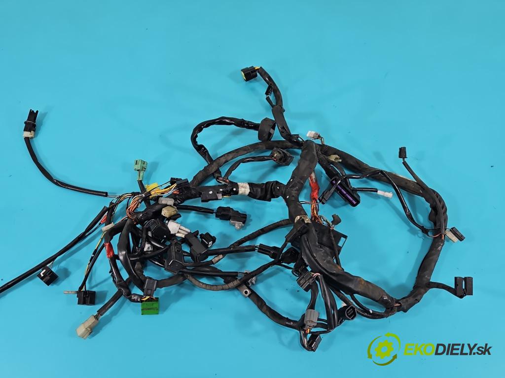 Suzuki Burgman 400 2007-2009  automatic 25 kW 400 cm3 2- Zväzok: ostatné 066500-4230