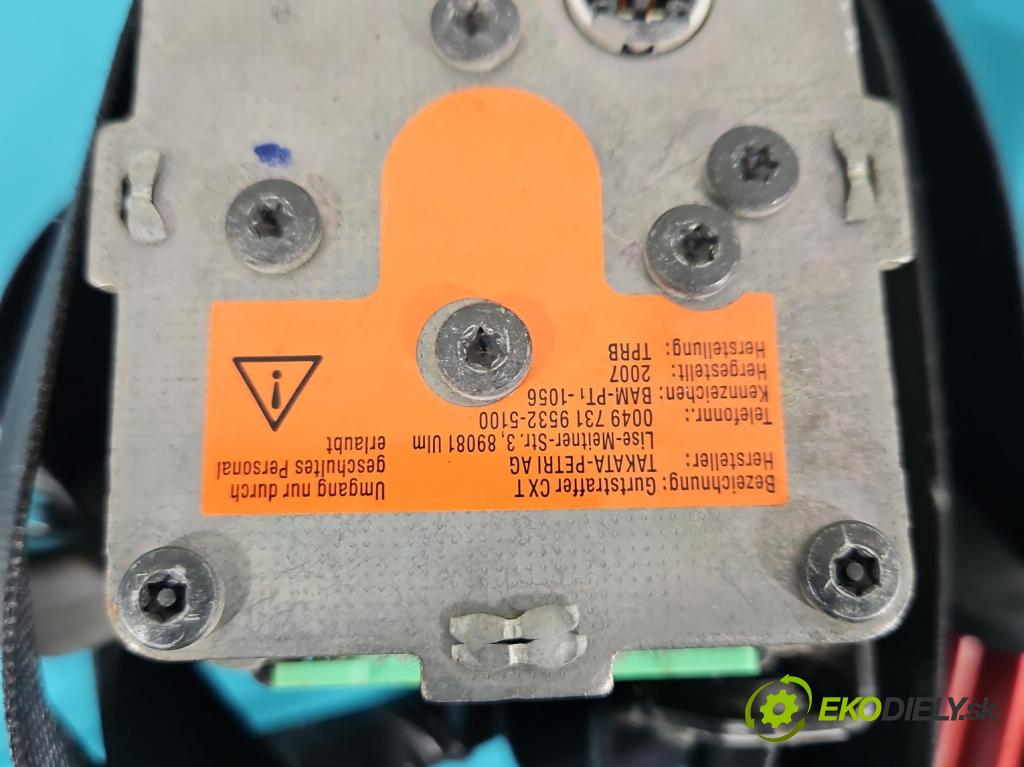 Toyota Yaris II 2005-2011 1.3 vvti (2 87 HP manual 64 kW 1298 cm3 3- kokpit,pristrojová doska rozdeľovacia