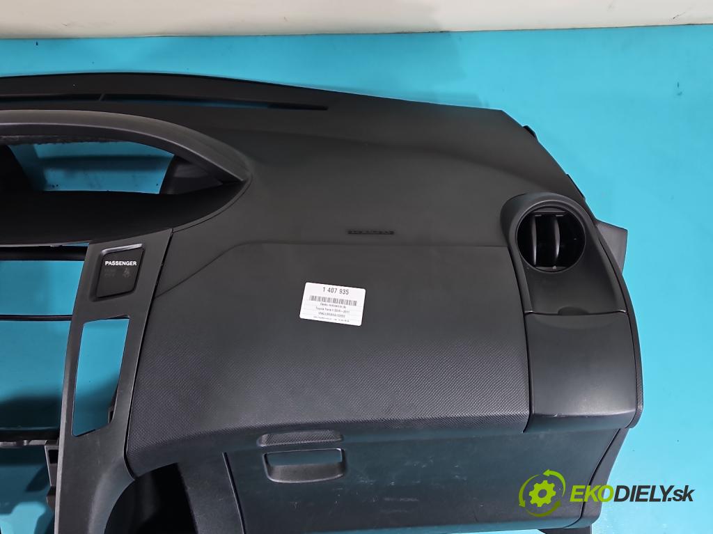 Toyota Yaris II 2005-2011 1.3 vvti (2 87 HP manual 64 kW 1298 cm3 3- kokpit,pristrojová doska rozdeľovacia