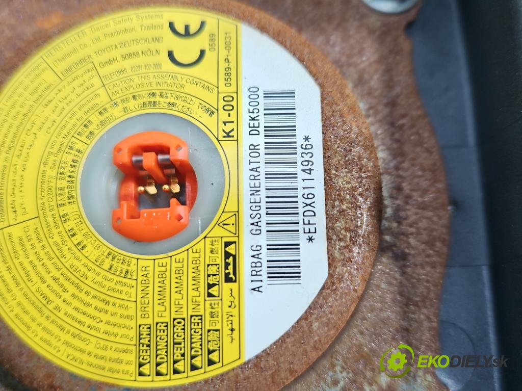 Toyota Yaris II 2005-2011 1.3 vvti (2 87 HP manual 64 kW 1298 cm3 3- kokpit,pristrojová doska rozdeľovacia