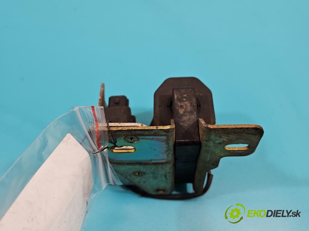 Audi 80 B4 1991-1994 2.0 90 HP manual 66 kW 1984 cm3 4- cievka zapaľovacia  (Zapaľovacie cievky, moduly)