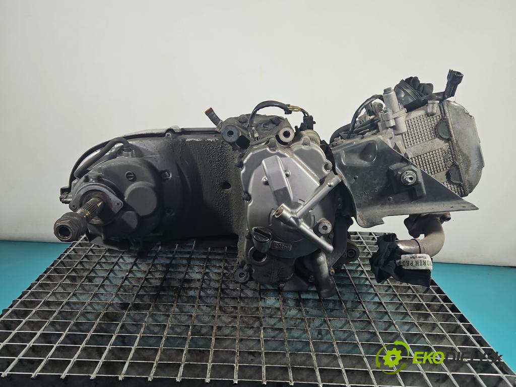 Suzuki Burgman 400 2007-2009 automatic 25 kW 400 cm3 2- motor benzín: K432-129267
