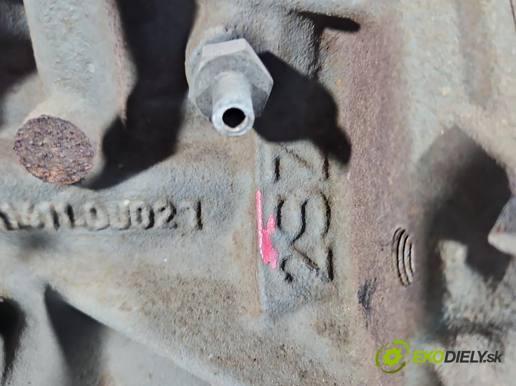 Toyota Yaris II 2005-2011 1.3 vvti (2 87 HP manual 64 kW 1298 cm3 3- motor benzín: 2SZ
