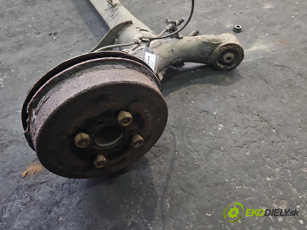 Toyota Yaris II 2005-2011 1.3 vvti (2 87 hp manual 64 kW 1298 cm3 3- zadní výztuha  (Výztuhy zadní)