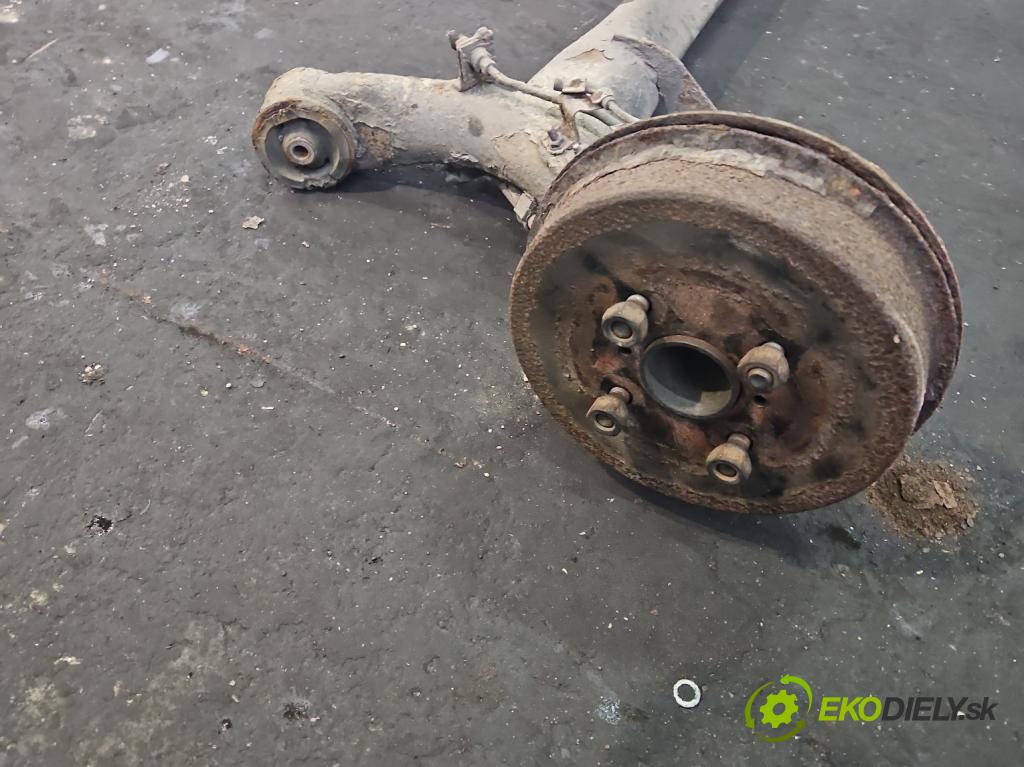 Toyota Yaris II 2005-2011 1.3 vvti (2 87 hp manual 64 kW 1298 cm3 3- zadní výztuha  (Výztuhy zadní)