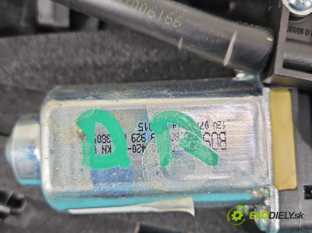 Mercedes CLS II C218 2010-2018 4.7 V8 (278922) automatic 315 kW 4664 cm3 4- roleta A2186900449 (Rolety kufra)