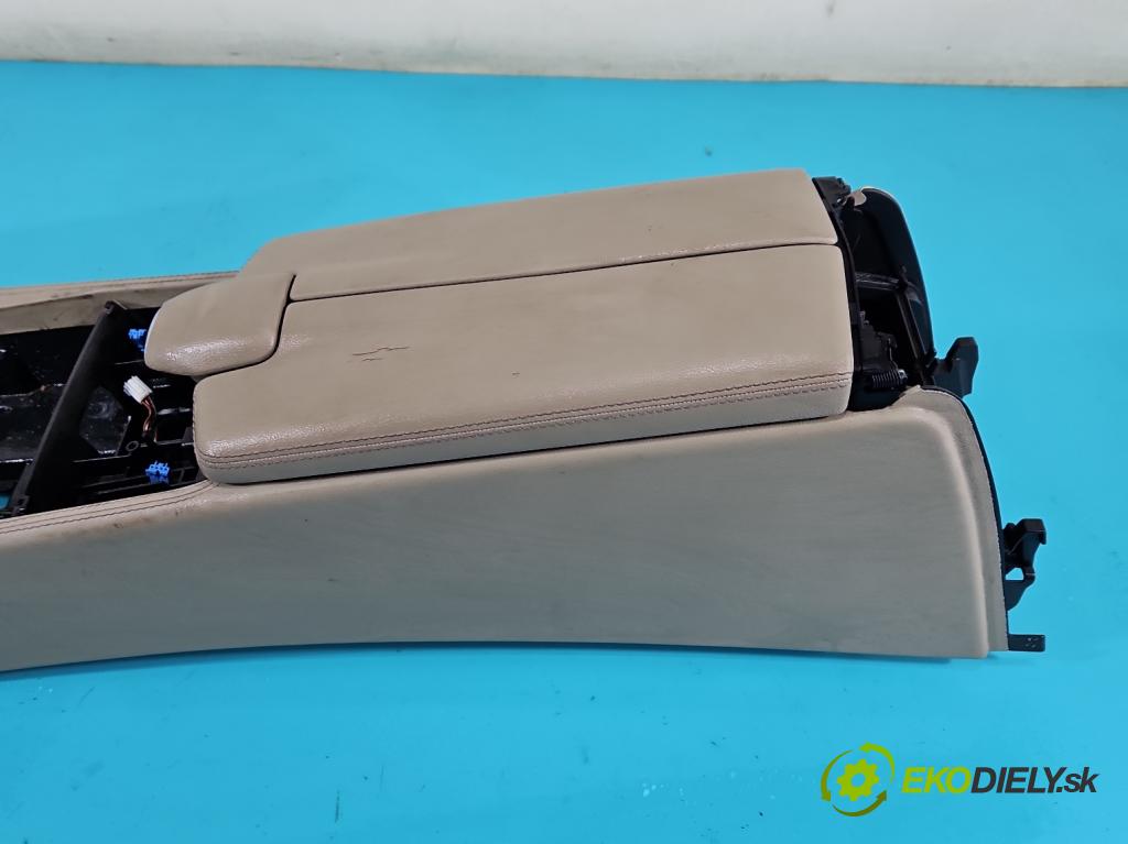 Mercedes CLS II C218 2010-2018 4.7 V8 (278922) automatic 315 kW 4664 cm3 4- operadlo  (Lakťové opierky)