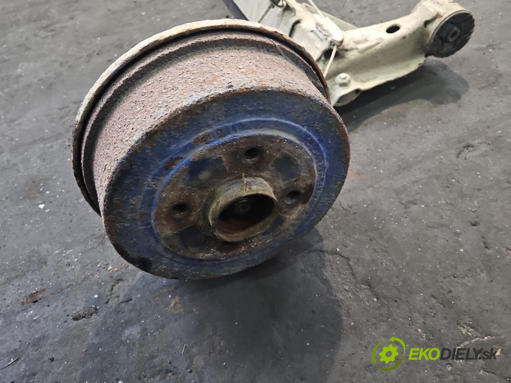 Opel Corsa C 2000-2006 1.7 dti 65 hp manual 48 kW 1686 cm3 3- zadní výztuha  (Výztuhy zadní)