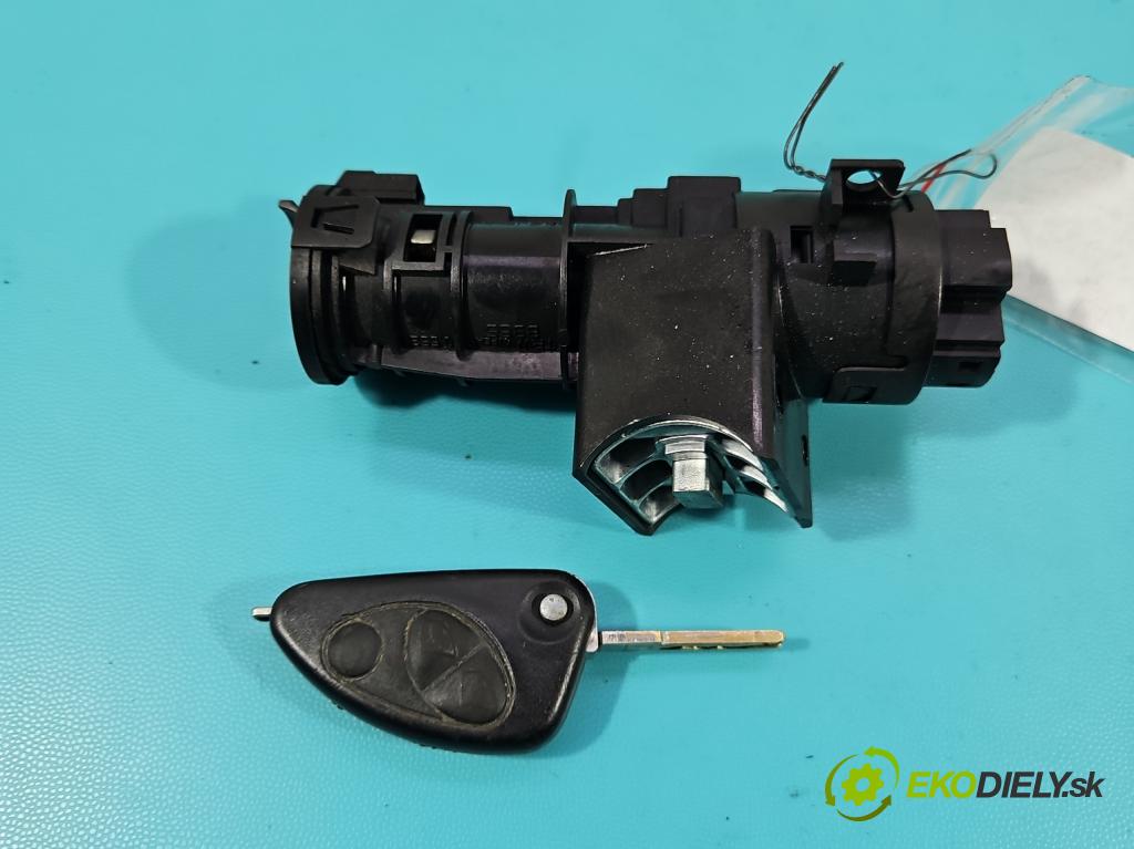 Alfa romeo 147 1.9 jtd 116 HP manual 85 kW 1910 cm3 5- Spínačka  (Spínacie skrinky a kľúče)