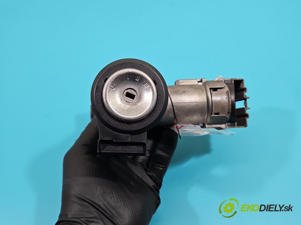 Ford Fiesta Mk7 2008-2017 1.2 16V 82 HP manual 60 kW 1242 cm3 5- Spínačka  (Spínacie skrinky a kľúče)