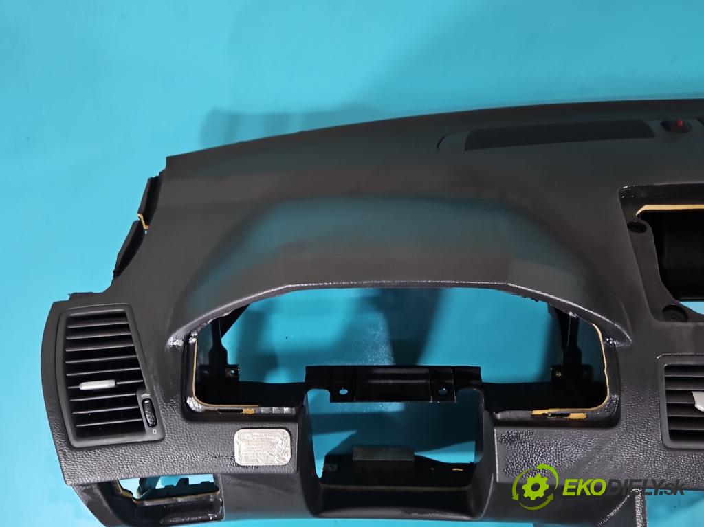 Volvo XC90 I 2002-2014 2.9 T6 272 HP automatic 200 kW 2922 cm3 5- kokpit,pristrojová doska rozdeľovacia