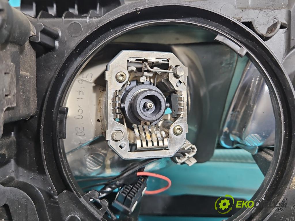 Renault Laguna II 2001-2007 1.9 dci 120 HP manual 88 kW 1870 cm3 5- Reflektor: pravý 8200163324 (Pravé)