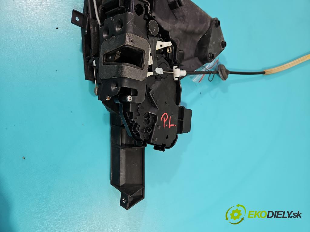 Ford Kuga Mk1 2008-2013 2.0 TDCI 140 hp automatic 103 kW 1997 cm3 5- zámek přední levý 8V4A-S21813-MA