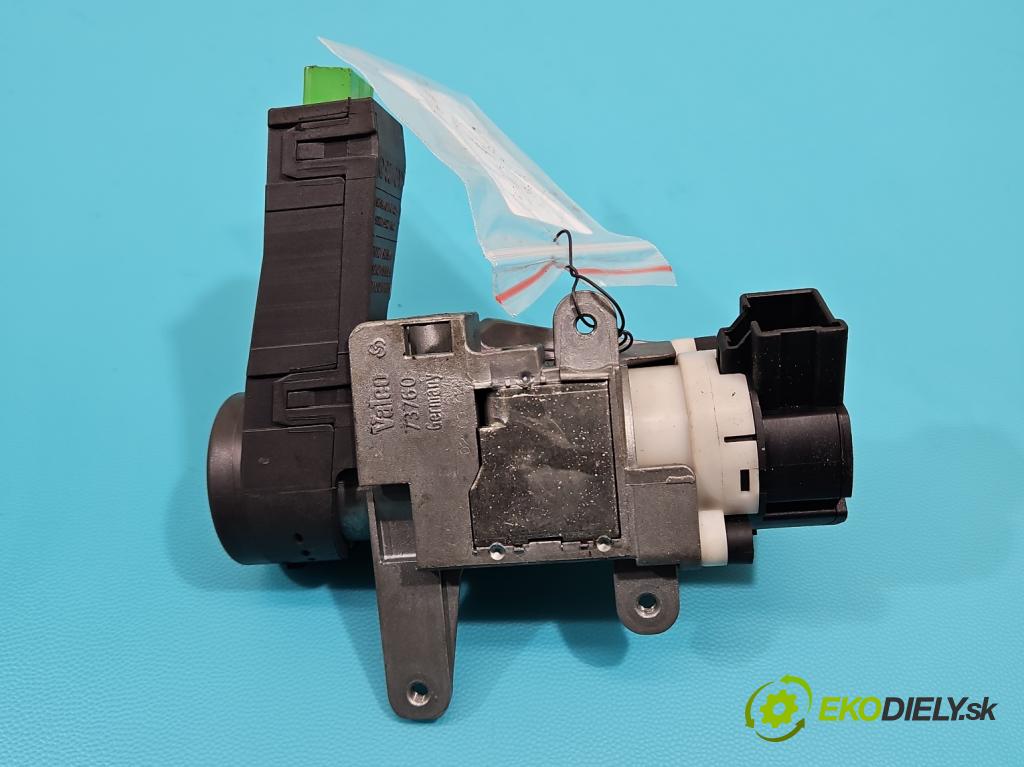 Volvo XC90 I 2002-2014 2.9 T6 272 HP automatic 200 kW 2922 cm3 5- Spínačka 8626324 (Spínacie skrinky a kľúče)