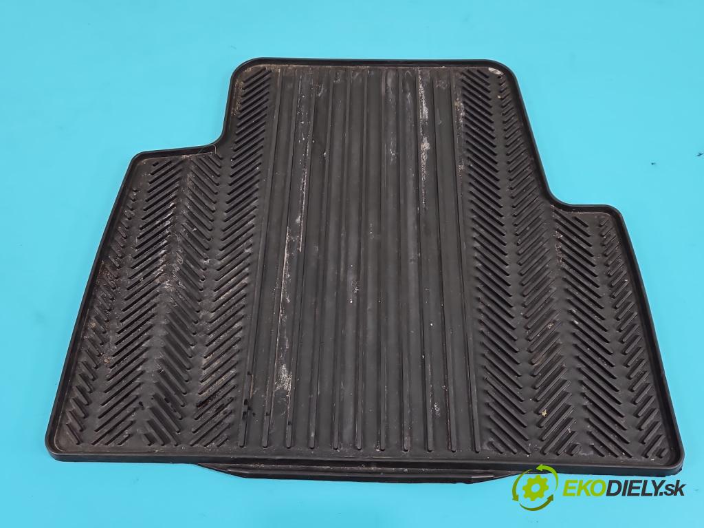Ford Kuga Mk1 2008-2013 2.0 TDCI 140 HP automatic 103 kW 1997 cm3 5- Koberce: 8V4J-13010-FAW