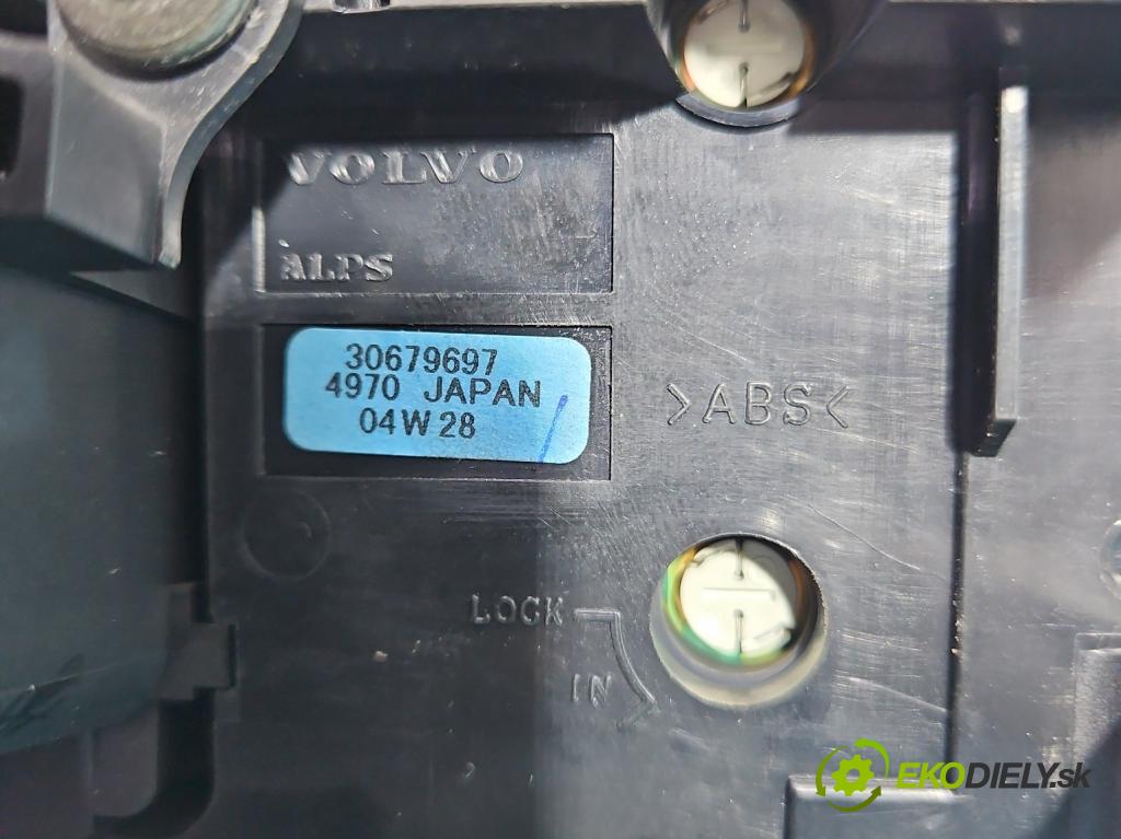 Volvo XC90 I 2002-2014 2.9 T6 272 HP automatic 200 kW 2922 cm3 5- Radio originál 30679697