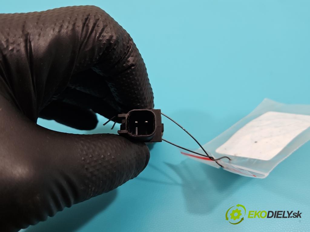 Volvo XC90 I 2002-2014 2.9 T6 272 HP automatic 200 kW 2922 cm3 5- snímač šokovat: 30682590 (Snímače nárazu)