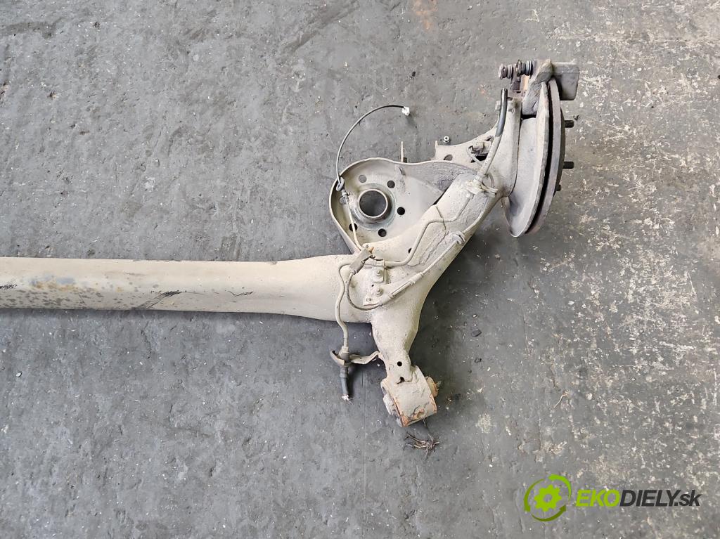 Toyota Corolla E16/E18  2013-2019 1.6 16V 132 hp manual 97 kW 1598 cm3 4- zadní výztuha  (Výztuhy zadní)