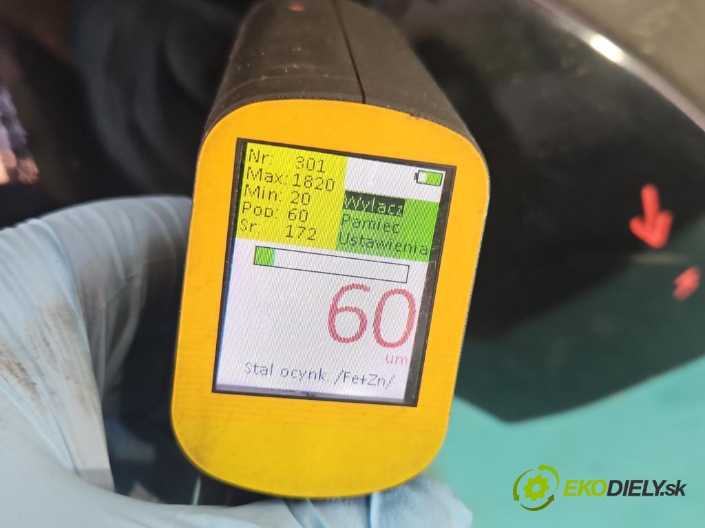 Ford Fiesta Mk7 2008-2017 1.2 16V 82 HP manual 60 kW 1242 cm3 5- blatník predné pravý  (Kľučka dverí ostatné)