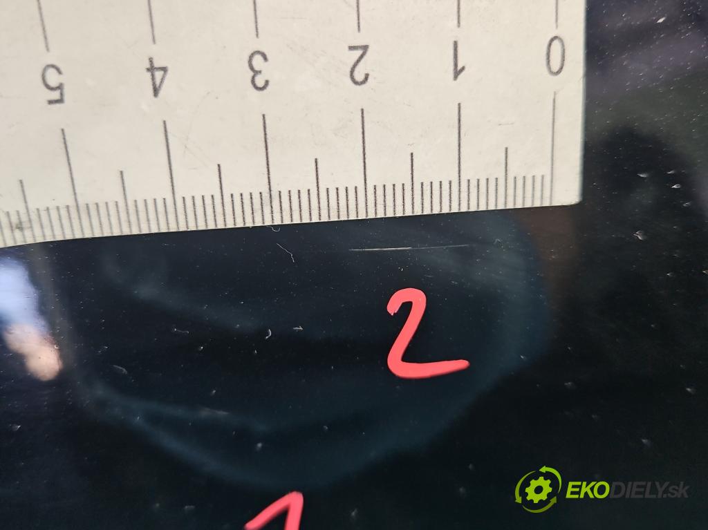 Ford Fiesta Mk7 2008-2017 1.2 16V 82 HP manual 60 kW 1242 cm3 5- blatník predné pravý  (Kľučka dverí ostatné)