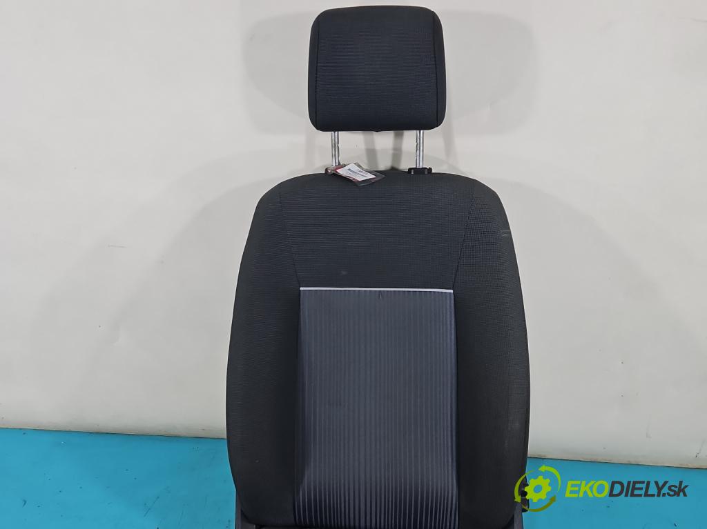Ford Fiesta Mk7 2008-2017 1.2 16V 82 HP manual 60 kW 1242 cm3 5- Sedačka ľavý  (Sedačky, sedadlá)