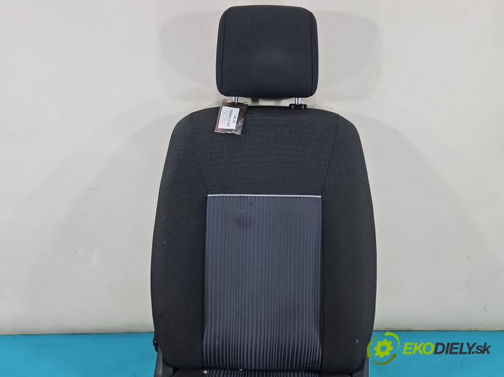 Ford Fiesta Mk7 2008-2017 1.2 16V 82 HP manual 60 kW 1242 cm3 5- Sedačka pravý  (Sedačky, sedadlá)