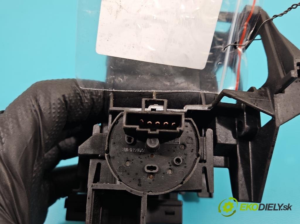 Opel Corsa C 2000-2006 1.2 16V 75 HP manual 55 kW 1199 cm3 5- Spínačka 24445098 (Spínacie skrinky a kľúče)