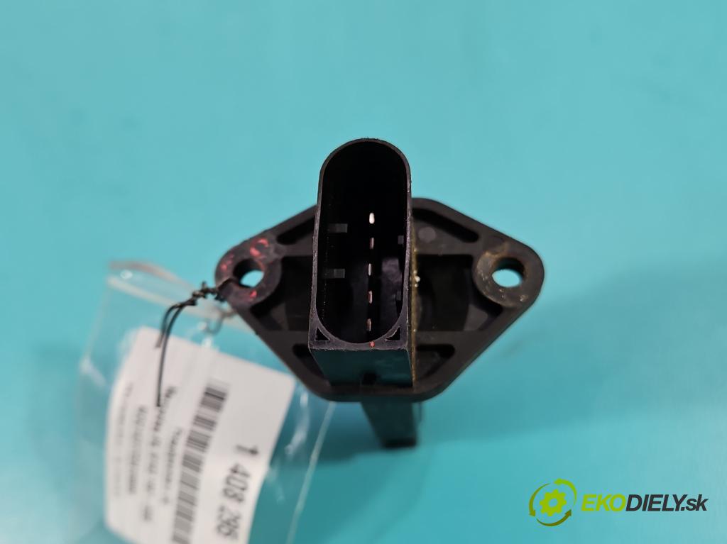 Mercedes ML W163 1997-2005 4.3 V8 272 HP automatic 200 kW 4266 cm3 5- průtokoměr: 131219700 (Váhy vzduchu)