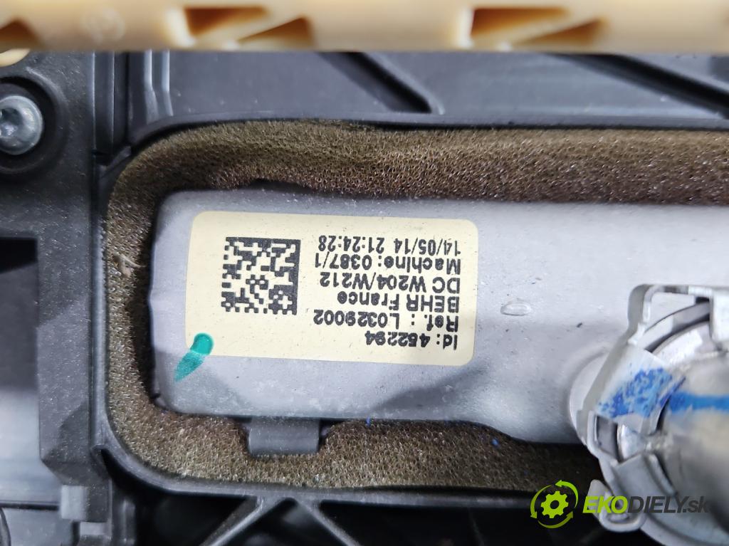 Mercedes CLS II C218 2010-2018 4.7 V8 (278922) automatic 315 kW 4664 cm3 4- radiator A2128305060 (Radiátor kúrenia)