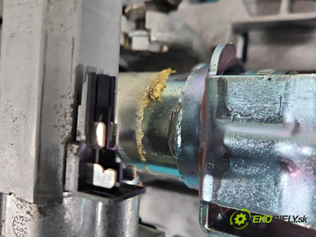 Mercedes CLS II C218 2010-2018 4.7 V8 (278922) automatic 315 kW 4664 cm3 4- Stĺpik volant 204462206 (Tyč riadenia (volantu))