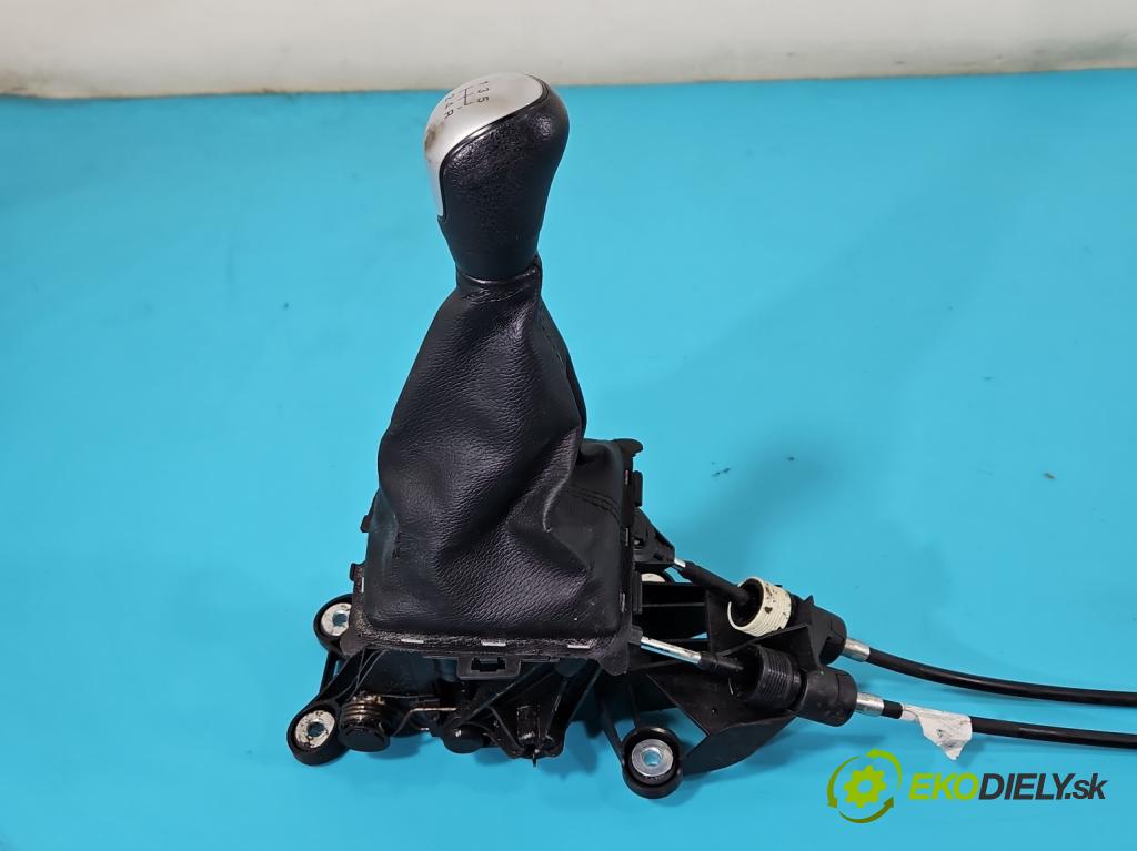 Ford Fiesta Mk7 2008-2017 1.2 16V 82 HP manual 60 kW 1242 cm3 5- Páka: Změny: stupeň,rýchlosť 8A6R-7C453-MBC (Rýchlostná páka (kulisa))