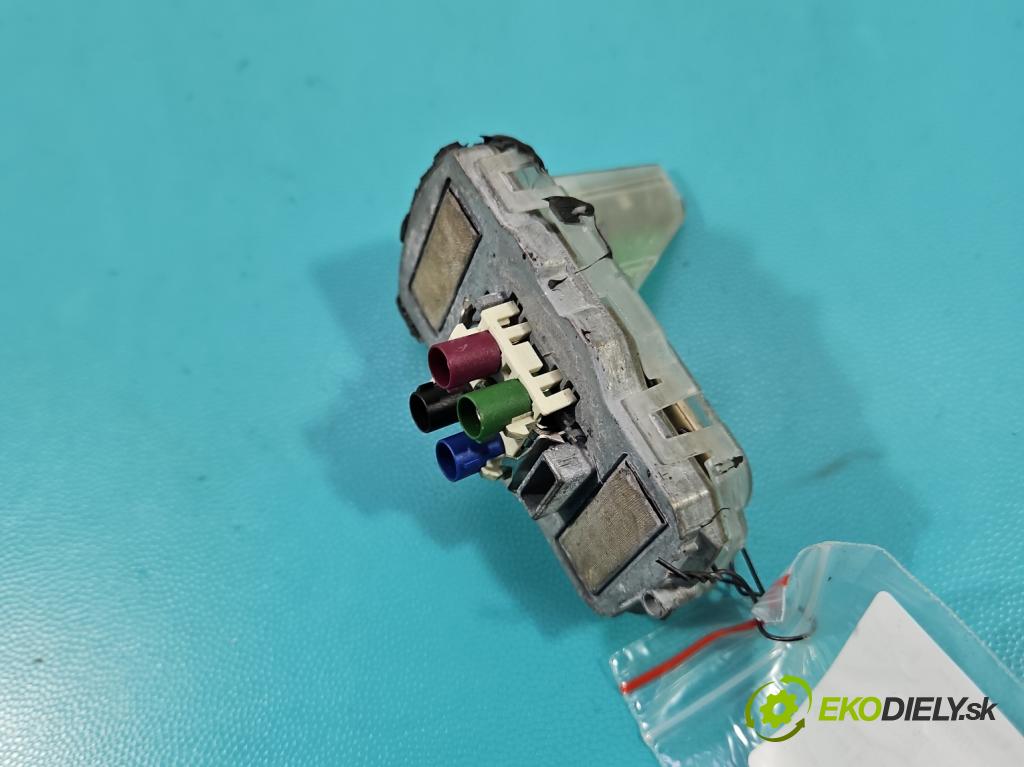 Mercedes CLS II C218 2010-2018 4.7 V8 (278922) automatic 315 kW 4664 cm3 4- Antena A2128201775