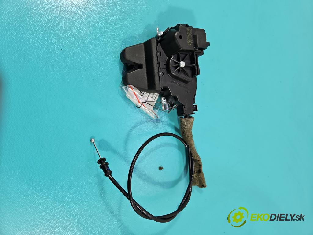 Mercedes CLS II C218 2010-2018 4.7 V8 (278922) automatic 315 kW 4664 cm3 4- zámek kufrových dveří zadní A2047500485